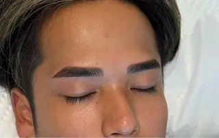 メンズ アイブロウ DL ・BEAUTYのマツエク・マツパデザイン