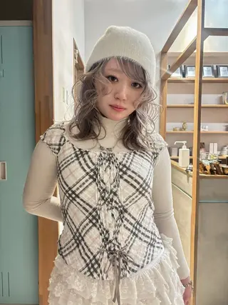 カラー yuna☘️ 名古屋のヘアスタイル