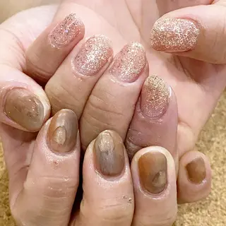 ネイル 板垣 綾乃のネイルデザイン