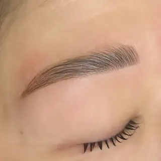 アイブロウ Uilu／ RIEのマツエク・マツパデザイン