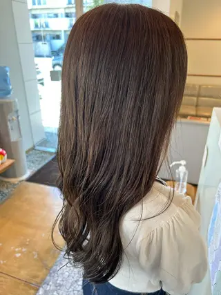 ロング 西川 礼菜のヘアスタイル