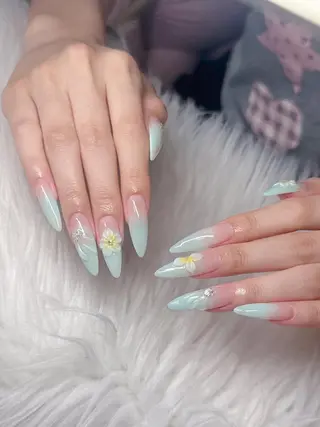ネイル Lee Nailsのネイルデザイン