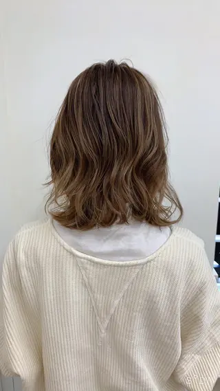 ミディアム レイヤーカット/ 巻ける縮毛矯正のヘアスタイル