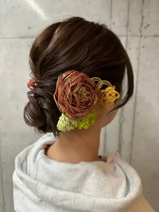 セミロング ヘアアレンジ はやしほのか| ヘアセット×カラーのヘアスタイル