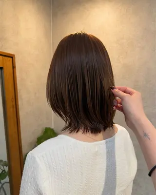 ミディアム カラー ヘアアレンジ タイトボブ個性派カラ ーAKANEのヘアスタイル