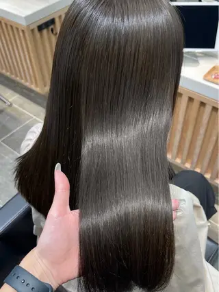 セミロング カラー 𝑺𝒂𝒌𝒊 🩶マンツーマン施術のヘアスタイル