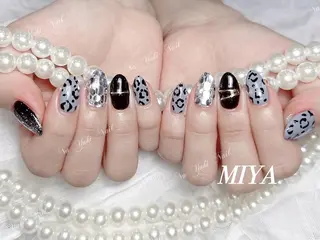 ネイル 🦋 Queenieのネイルデザイン