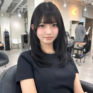 ミディアム カラー 🎀レイヤー×透明感 ×髪質改善🎀米田のヘアスタイル