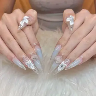 ネイル Luna Gladeのネイルデザイン