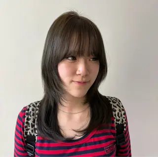 カラー 暖色カラー/ ストレ ートmomo🍀🪽のヘアスタイル