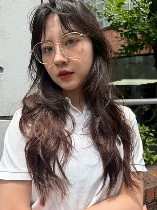 ロング レイヤーカット\ウル フ　chinatsuのヘアスタイル