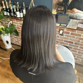 ミディアム カラー 中村 莉乃香のヘアスタイル