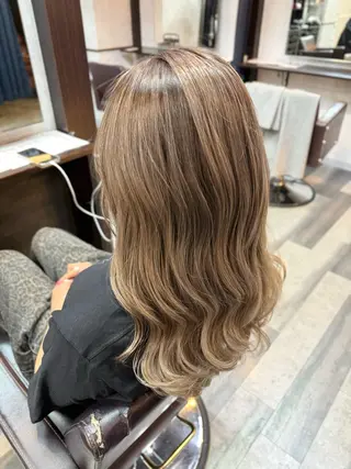 セミロング カラー 井上 武輝のヘアスタイル