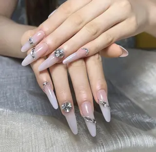 ネイル Pure&Rich Nailのネイルデザイン