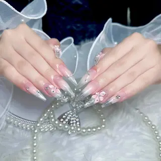 ネイル Blingg NailStudioのネイルデザイン