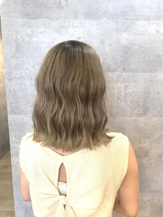 ミディアム カラー 髪質改善で 憧れの潤艶美髪にのヘアスタイル