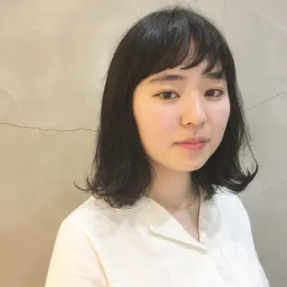ミディアム 金子 歩実のヘアスタイル