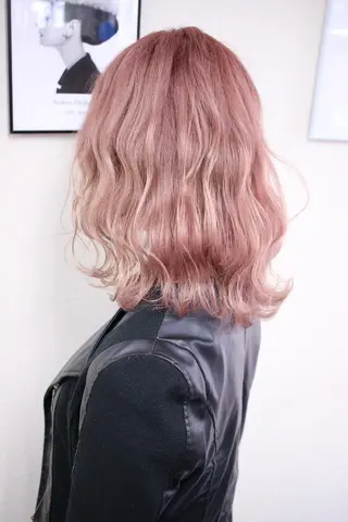 ロング 大阪レミーエクステ チビ編み込みのヘアスタイル