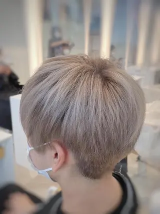 ショート 透明感カラー/ブリー チ✨駒場　笙のヘアスタイル