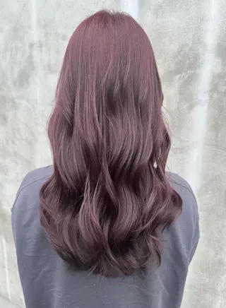 カラー グランデュール 西沢のヘアスタイル