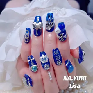ネイル 🦋 Queenieのネイルデザイン