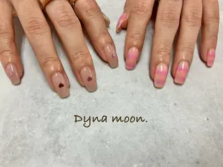 ネイル Dyna moon.のネイルデザイン