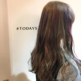 セミロング カラー ホワイト&レイヤーカ ットエクステ長畠俊輔のヘアスタイル