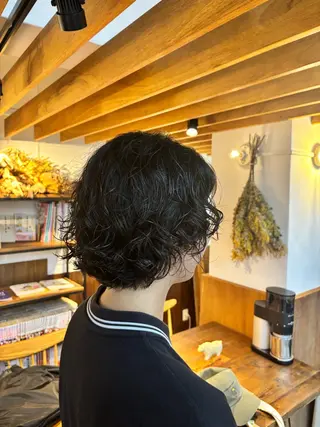 ミディアム パーマ 中村 芽衣那のヘアスタイル