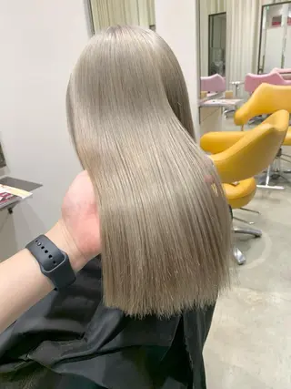 ロング カラー 🫧艶ダブルカラー ブリーチ🫧トモヤのヘアスタイル