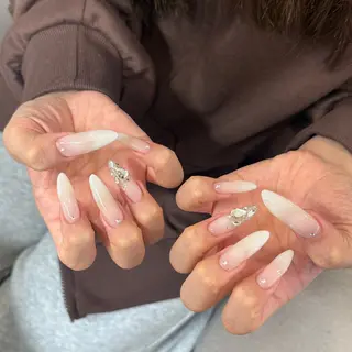 ネイル 💖𝓜𝓲𝓸 /6月予約受付中💖のネイルデザイン