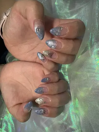 ネイル LAVISH 大和店 emi・:*+のネイルデザイン