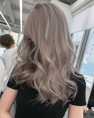 ロング 佐藤 まいらのヘアスタイル