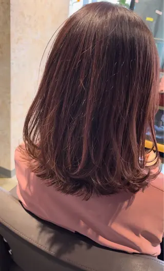 ミディアム 瓦井 慧のヘアスタイル