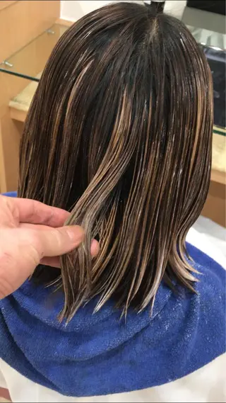 カラー ✨艶ブリーチカラー ✨四ノ宮裕己のヘアスタイル