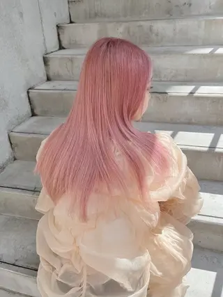 ミディアム 岩切 晴香のヘアスタイル