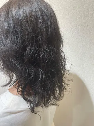 ミディアム カラー パーマ 山本 帆乃果のヘアスタイル