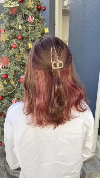 ミディアム 大澤 唯のヘアスタイル
