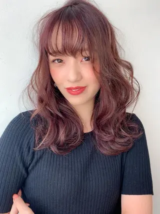 ミディアム カラー Luxbe hakataのヘアスタイル