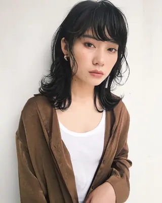 ミディアム カラー パーマ ヘアアレンジ 松田 亮葉のヘアスタイル