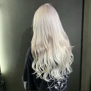 ロング カラー ヘアアレンジ エクステ×ブリーチ 😈ちあき😈のヘアスタイル