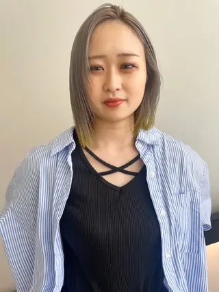 カラー 🎀ボブ+ハイトーン シュカ👶🏻のヘアスタイル