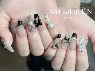 ネイル E.N🦋 長さ出し/持ち込みのネイルデザイン