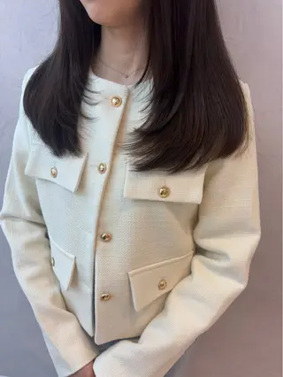 セミロング 【E'ss】 村 灯梨のヘアスタイル