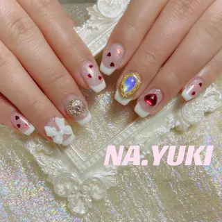 ネイル 🦋 Queenieのネイルデザイン