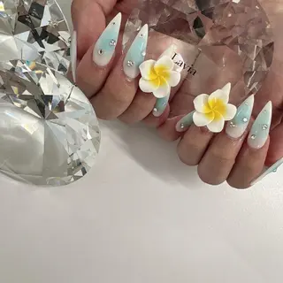 ネイル lavia🖤 ayumiのネイルデザイン