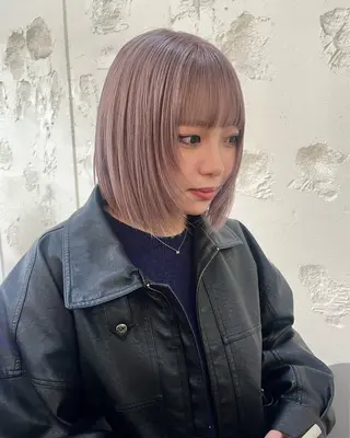 ショート カラー ハイトーン🦢 Natsumiのヘアスタイル