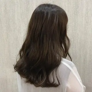 セミロング カラー 🫧透け感⋆艶髪💎 山口アヤカのヘアスタイル