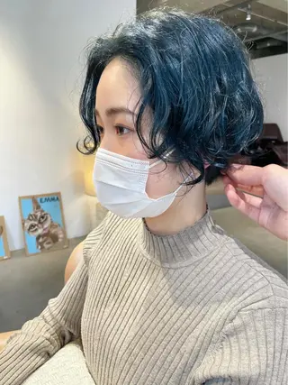 ショート カラー 聖 来のヘアスタイル