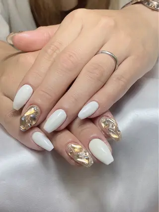 ネイル 𝓐𝓷𝓻𝓲 XiinhNailのネイルデザイン