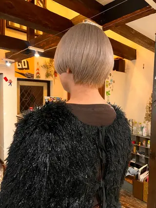 ショート カラー ボブパーマ/レイヤー ヒロモトアサカのヘアスタイル